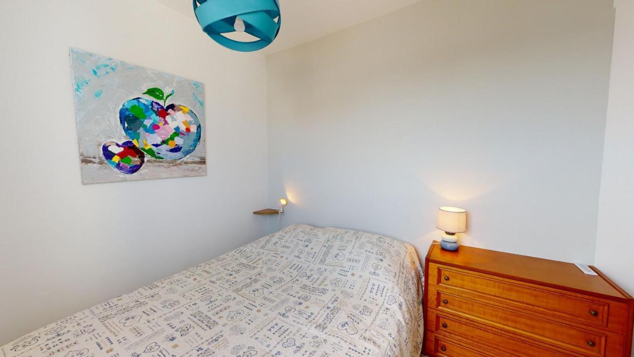 Apartamento Le Phare Du Port Saint Gilles Croix de vie Exterior foto